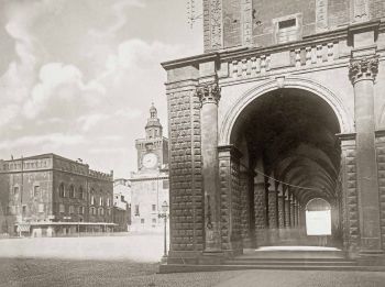 Foto antica del portico dei podesta a bologna