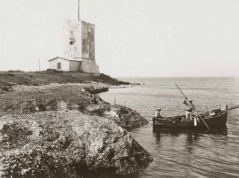 Foto antica torre charuccia civitavecchia