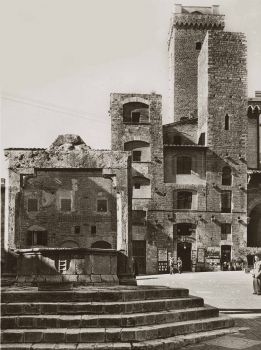 Foto storica san gimignano piazza della cisterna