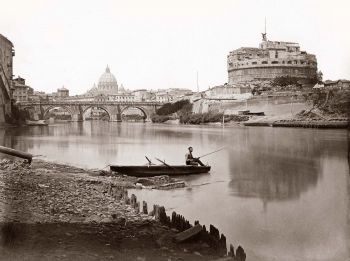 Roma, pescatore sul Tevere, foto storica.