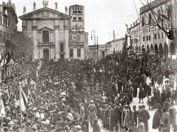 Mantova, foto storica di inizio secolo