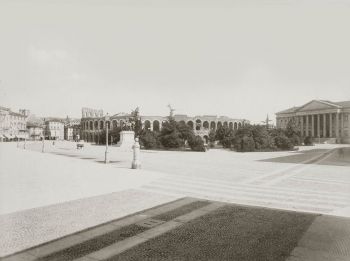 Antica piazza Bra e Arena di Verona, foto d'epoca